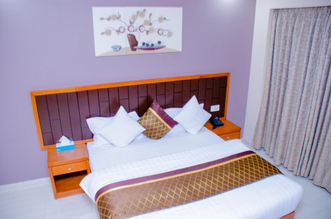 קינשאסה Hotel Platinum מראה חיצוני תמונה