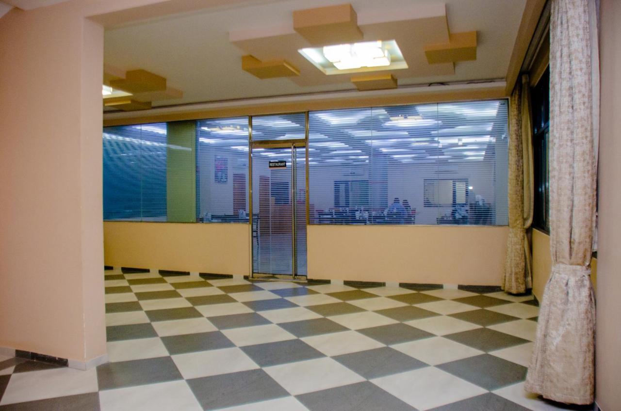 קינשאסה Hotel Platinum מראה חיצוני תמונה