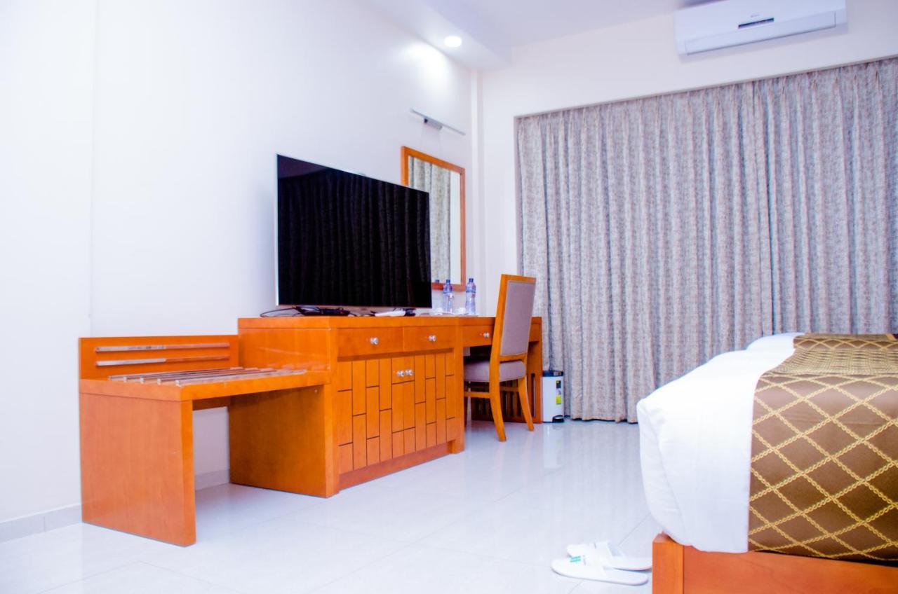 קינשאסה Hotel Platinum מראה חיצוני תמונה