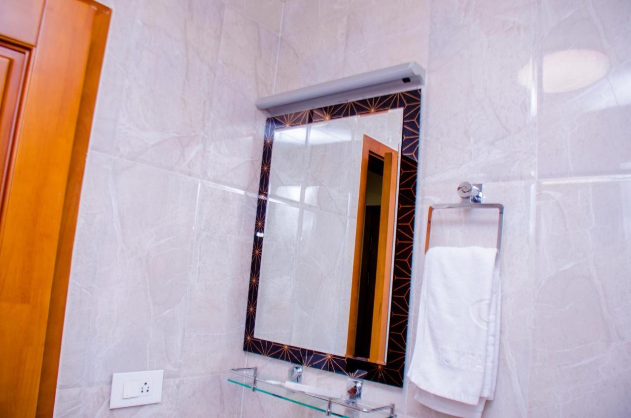 קינשאסה Hotel Platinum מראה חיצוני תמונה