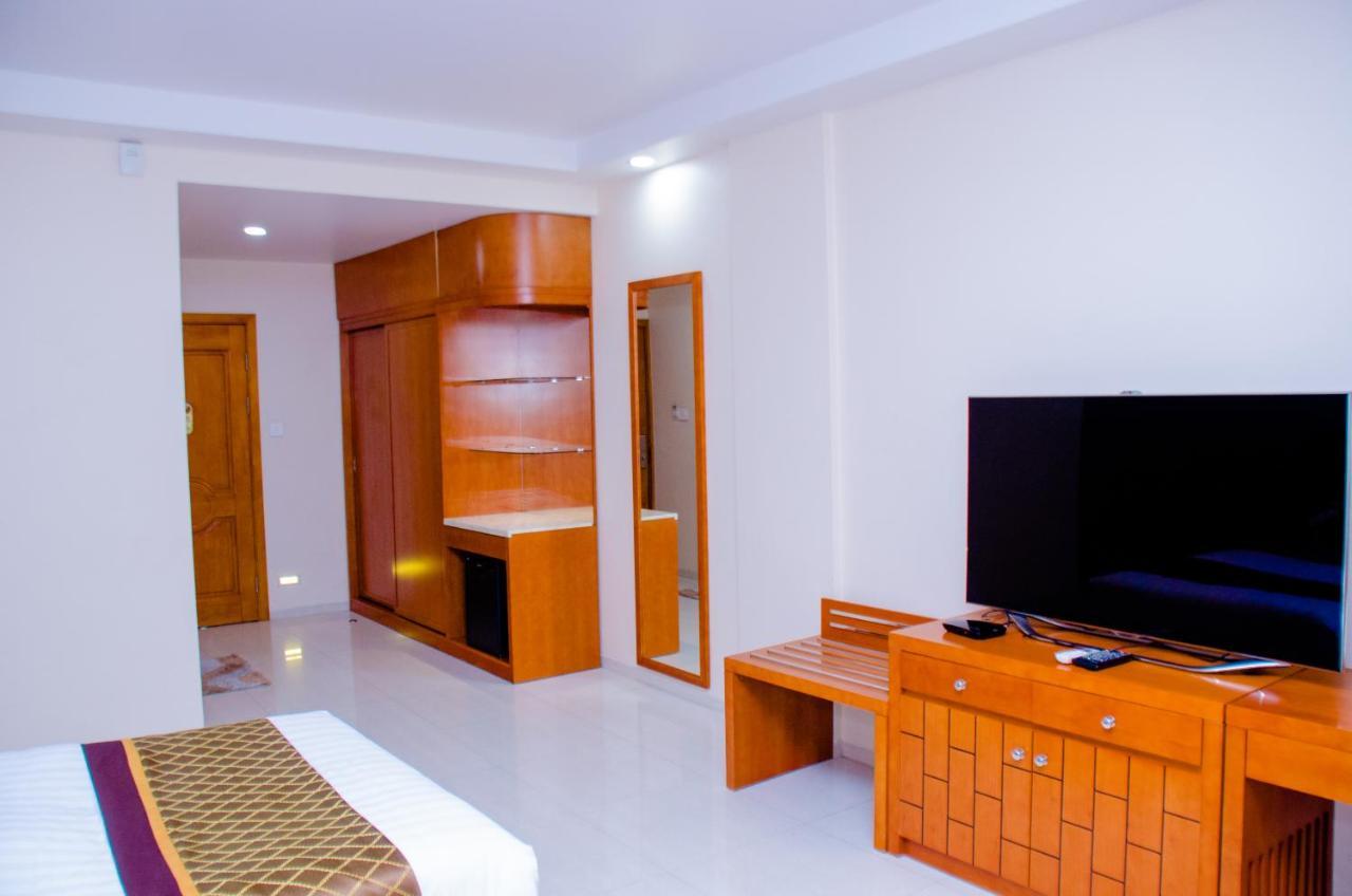 קינשאסה Hotel Platinum מראה חיצוני תמונה